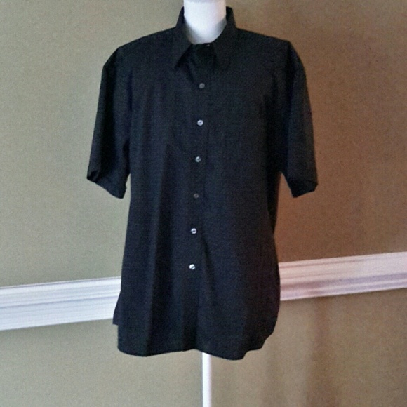 Van Heusen Other - 🌞MEN'S VAN HESSEN SHIRT SLEEVE SHIRT🌞4 FOR  $10